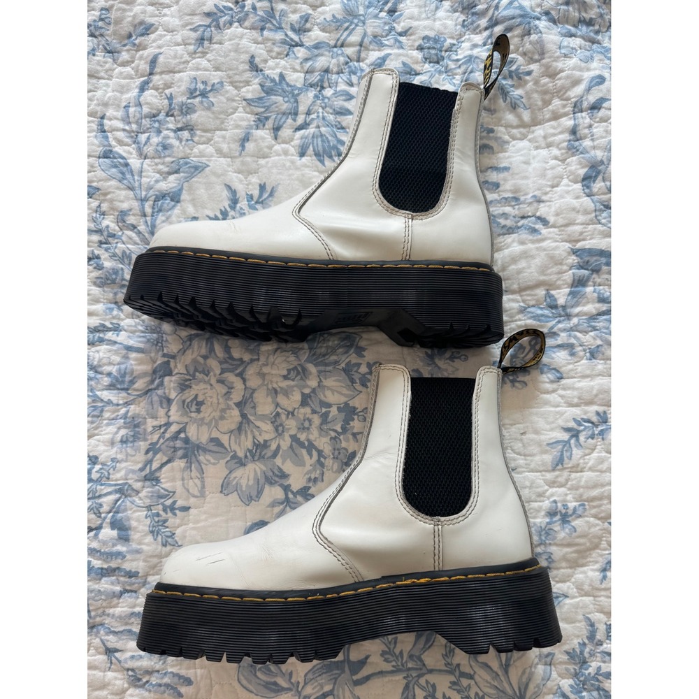 Dr Martens 2976 Quad White Smooth Leather Platform Chelsea Boots Women's US 8 - Picture 3 of 15
